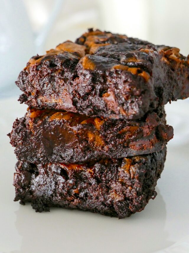 How To Make Healthy Pumpkin Swirl Brownies (Vegan & GF) • Gastronotherapy