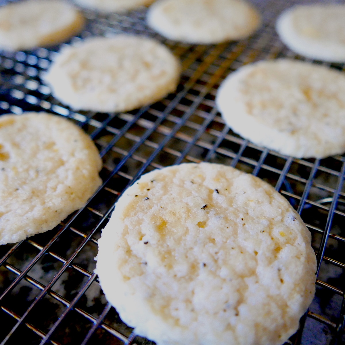 rosemary lemon shortbread cookies on a wire rack