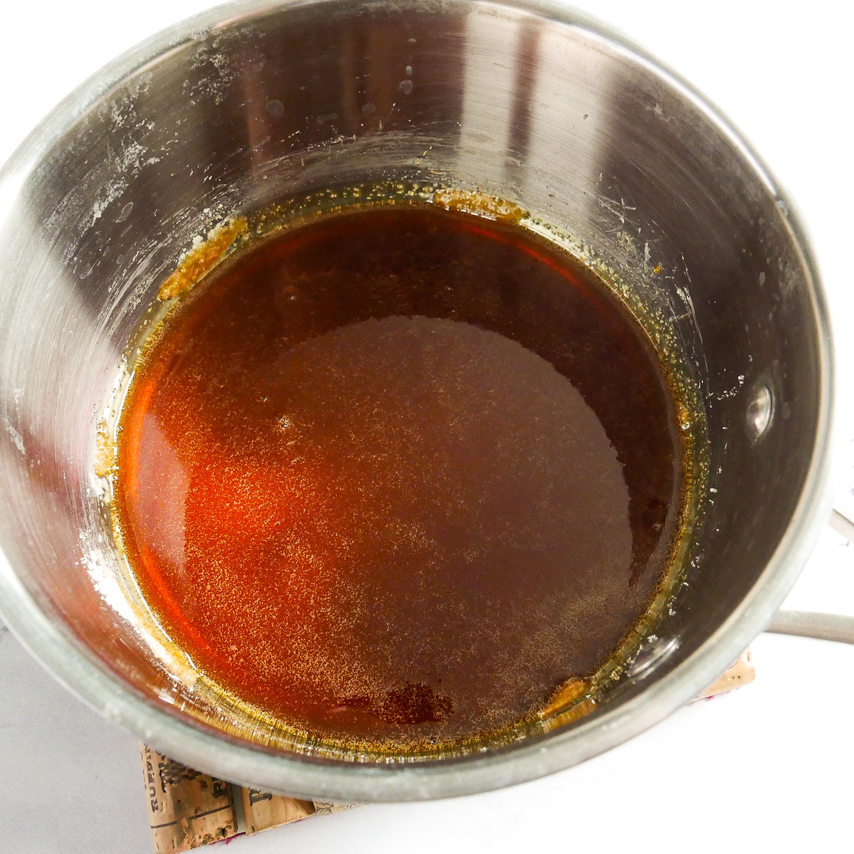 melted-sugar-in-pan.jpg melted sugar in a saucepan.