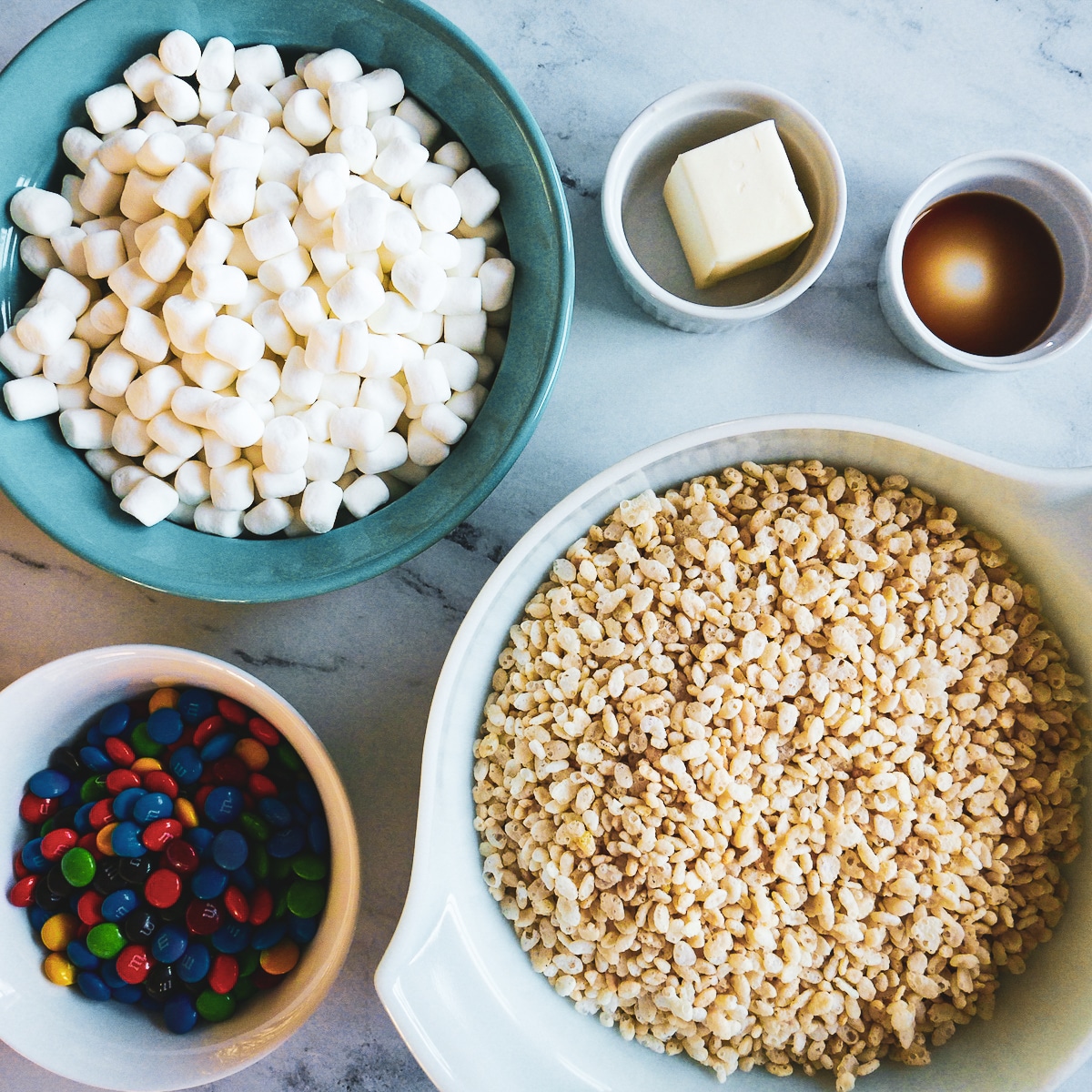 M&M Rice Krispie Treats - Gastronotherapy