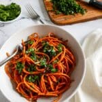 caramelized shallot pasta without anchovies in a bowl.