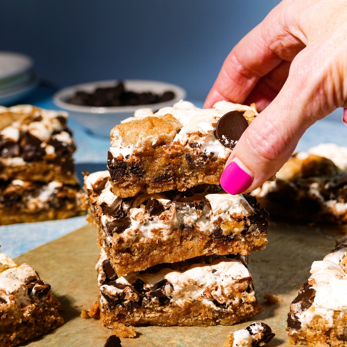 no-campfire-s'mores-dessert.jpg No campfire s'mores dessert on parchment.