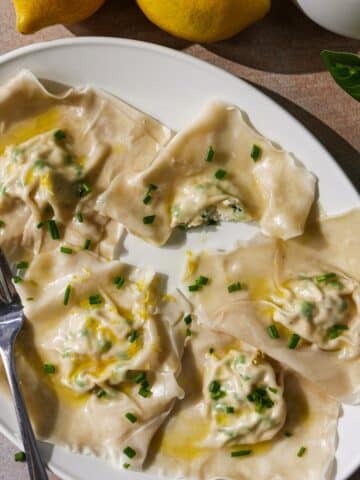 Easy ricotta ravioli with lemon and garlic.